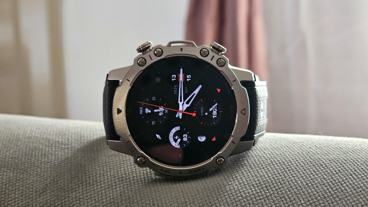 Amazfit Falcon 2: vazamentos apontam sucessor do multiesporte de titânio
