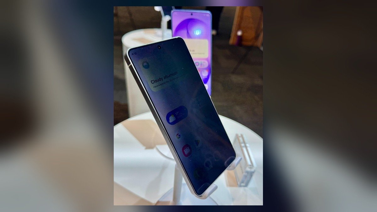 Galaxy S26 Ultra estreia Tela de Privacidade integrada ao display