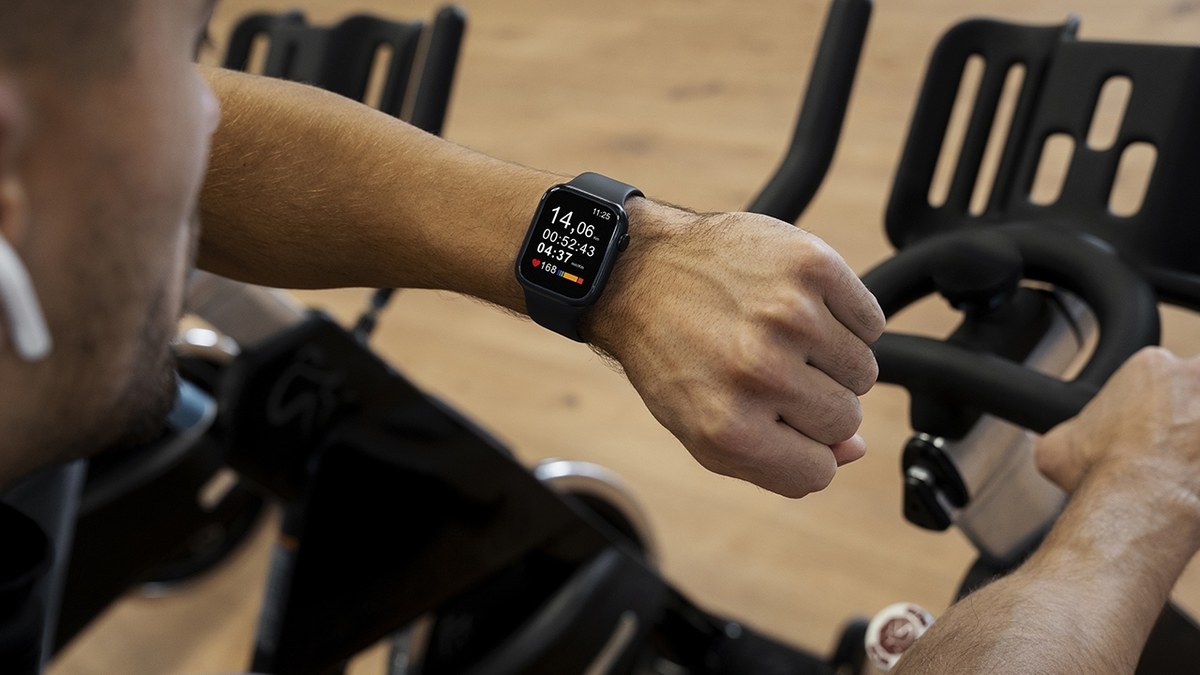 Melhores smartwatches para academia e musculação até R$ 900 em 2026